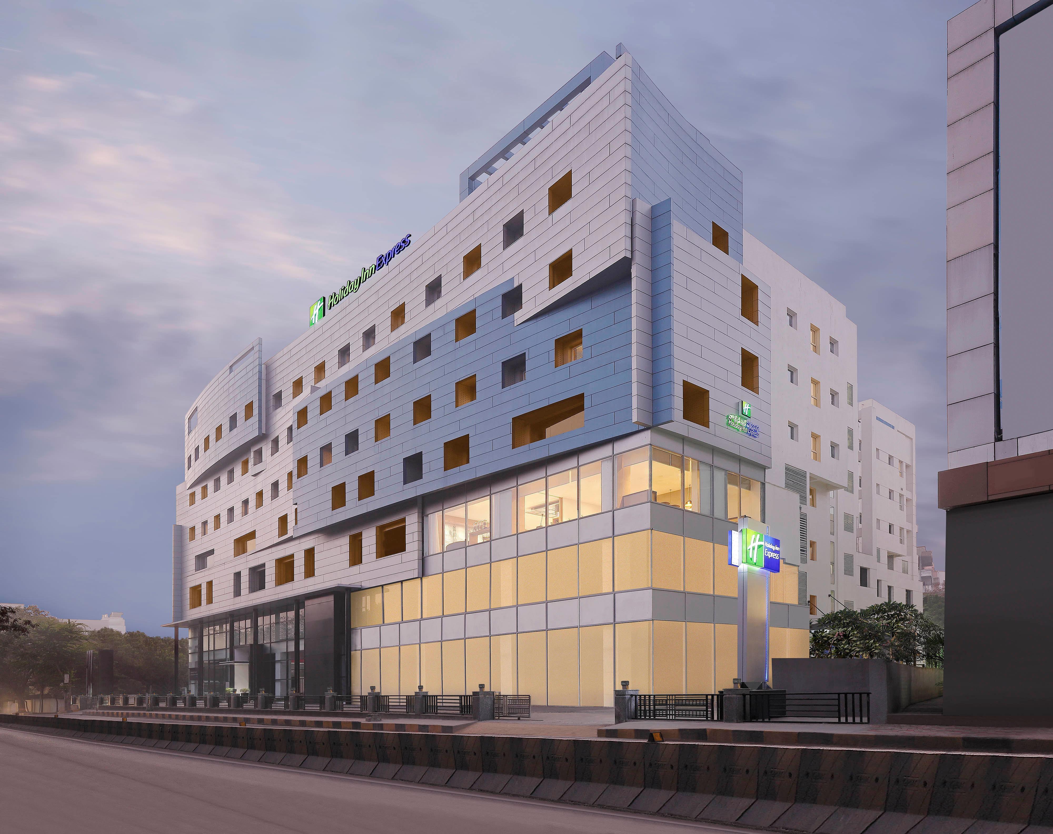 Holiday Inn Express Hyderabad Banjara Hills, An Ihg Hotel Экстерьер фото